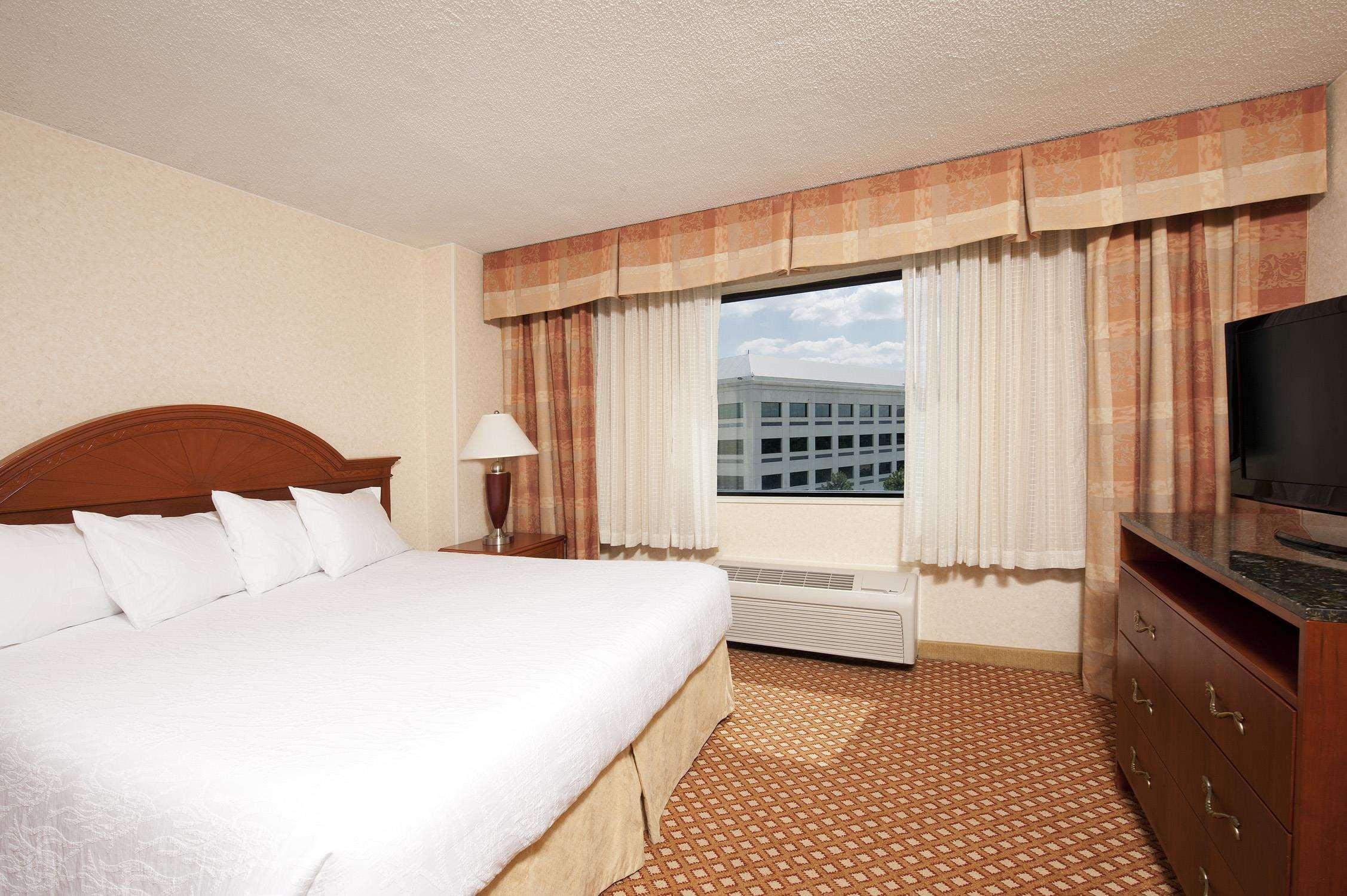 Hilton Garden Inn Detroit Southfield Exterior foto